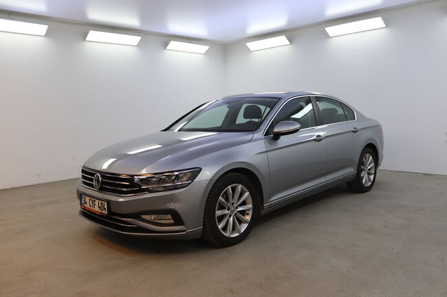Volkswagen Passat image number null