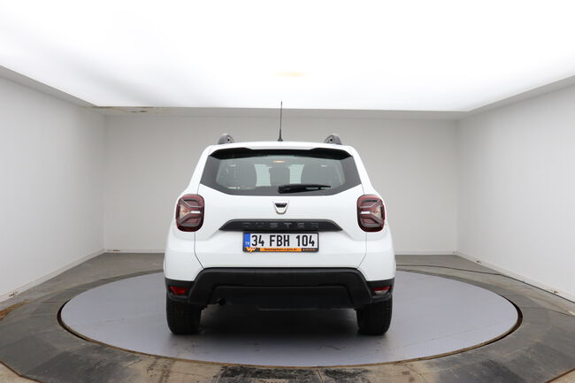 Dacia Duster image number null