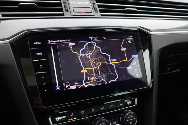 Volkswagen Passat image number null