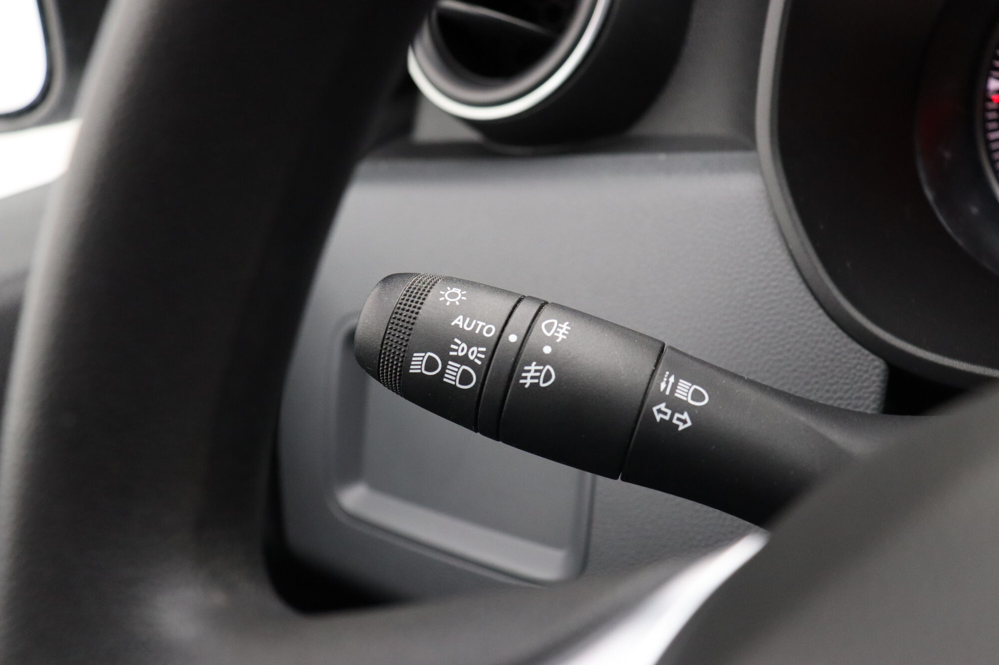 Dacia Duster image number null