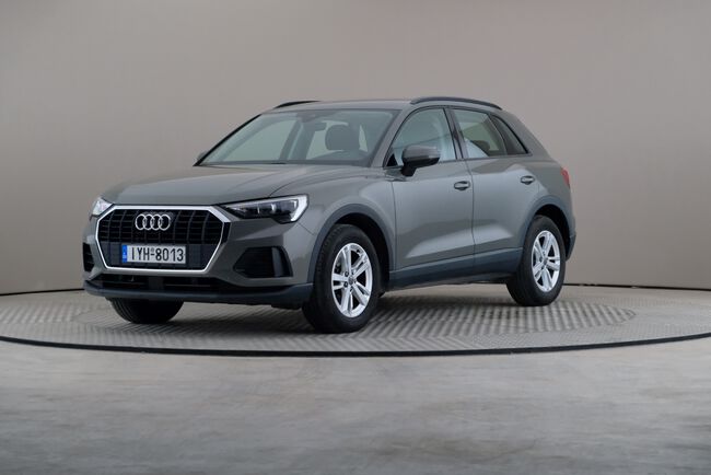 Audi Q3 image number null
