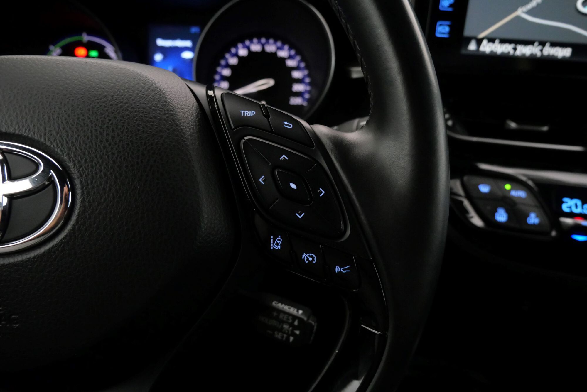 Toyota C-HR image number null
