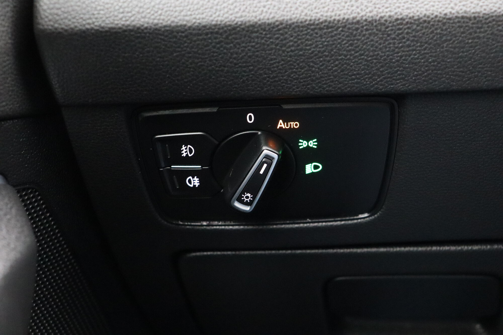Volkswagen Passat image number null