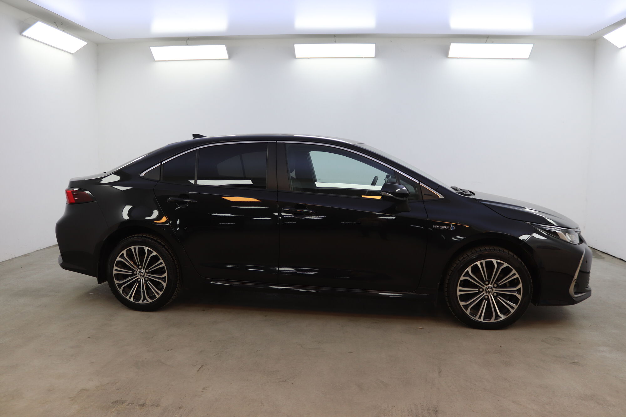 Toyota Corolla image number null