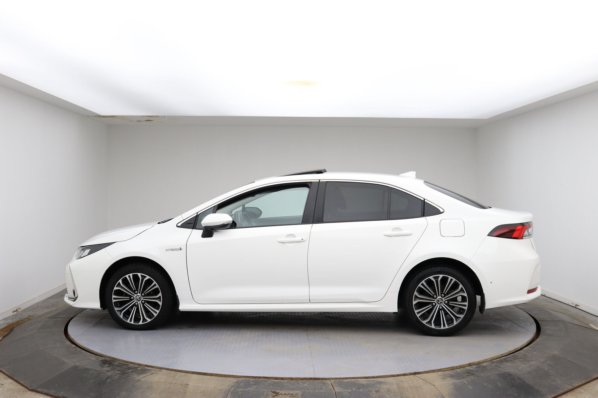 Toyota Corolla image number null