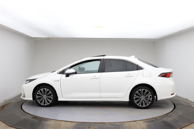Toyota Corolla image number null