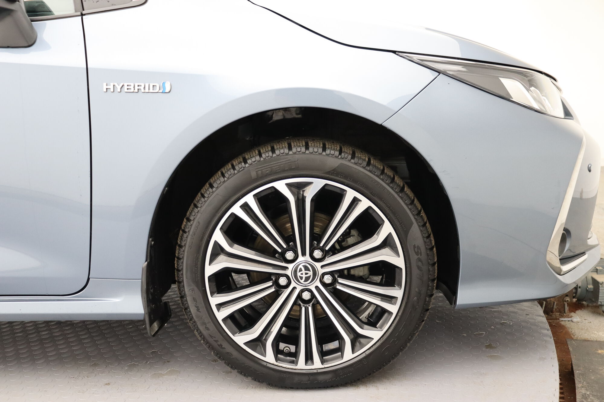 Toyota Corolla image number null