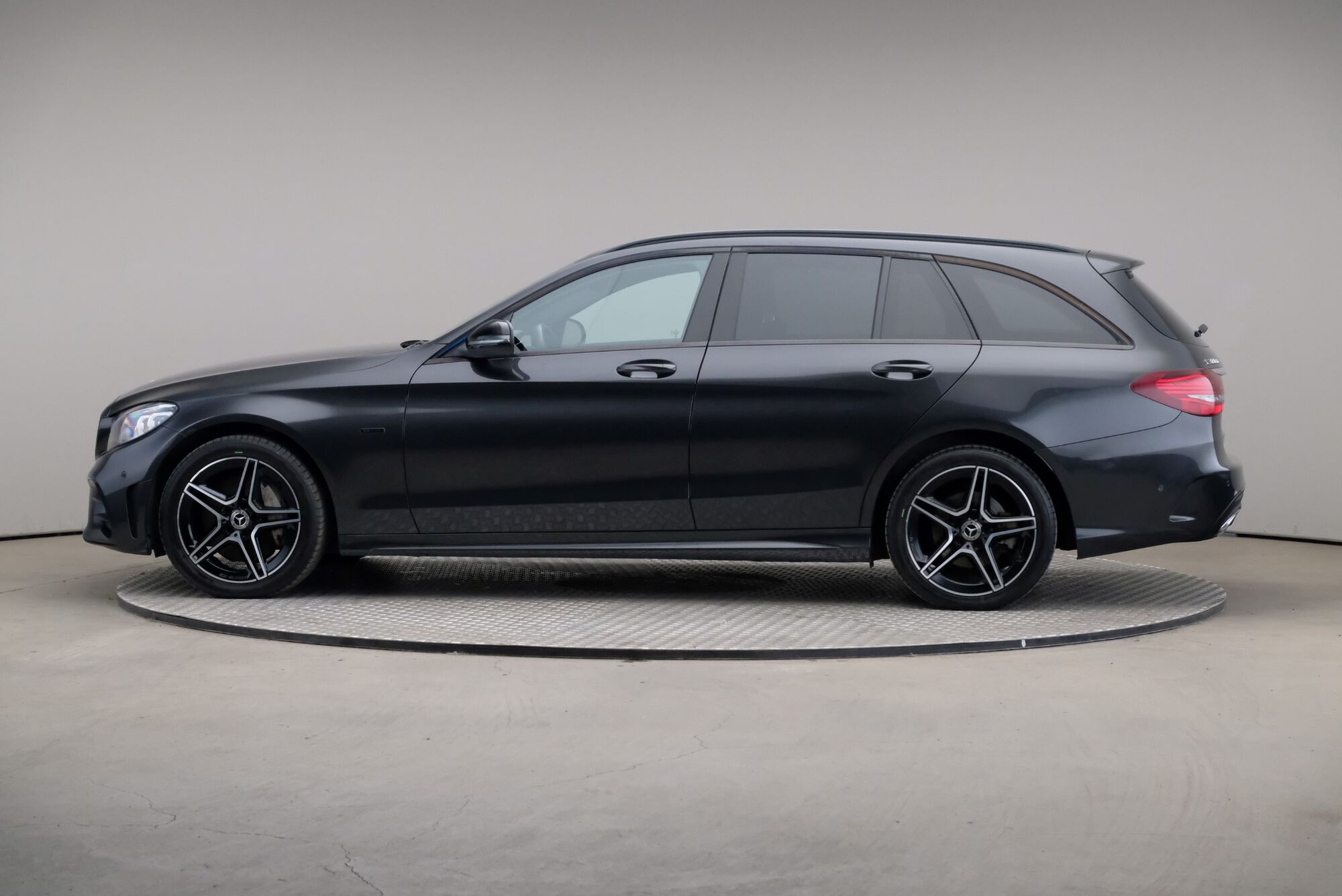 Mercedes-Benz C-Klasse image number null