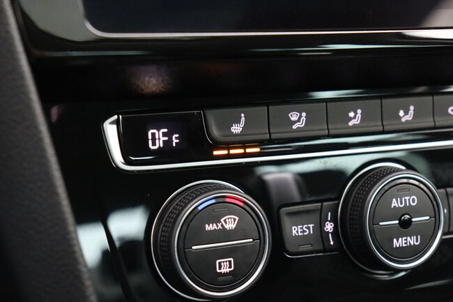 Volkswagen Passat image number null
