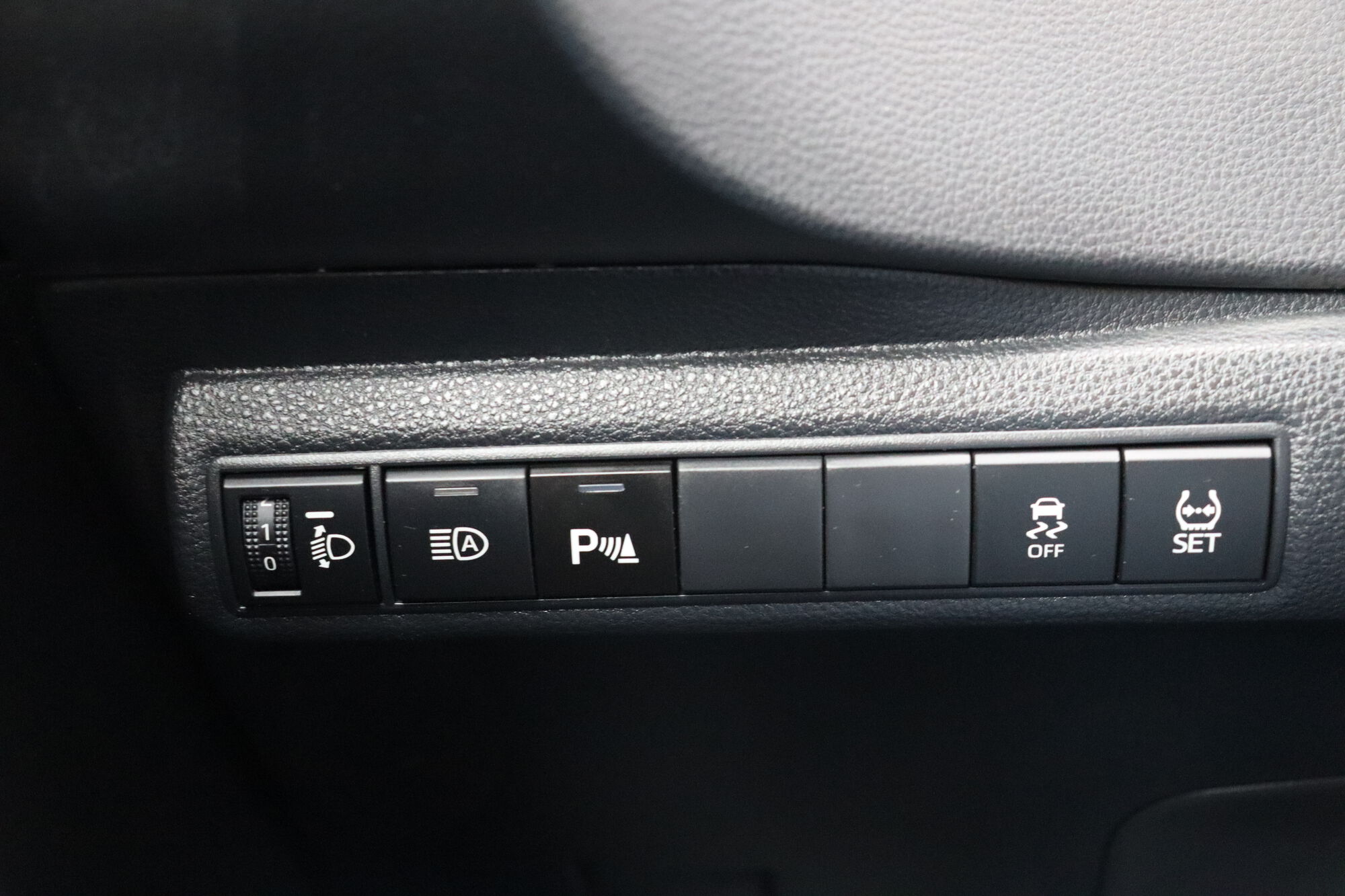 Toyota Corolla image number null