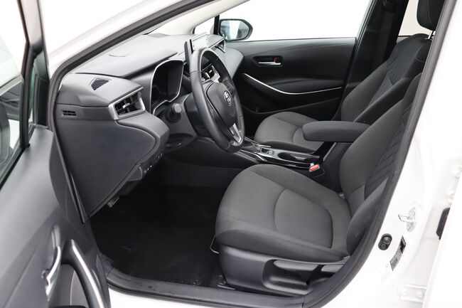 Toyota Corolla image number null