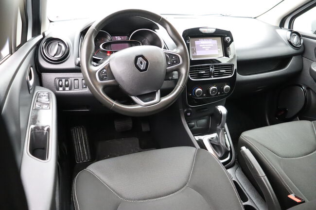 Renault Clio image number null