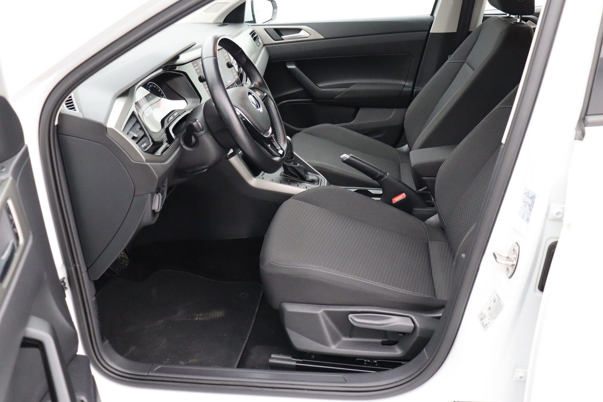 Volkswagen Polo image number null