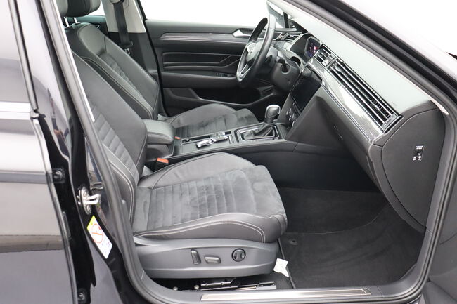 Volkswagen Passat image number null