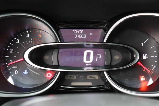 Renault Clio image number null
