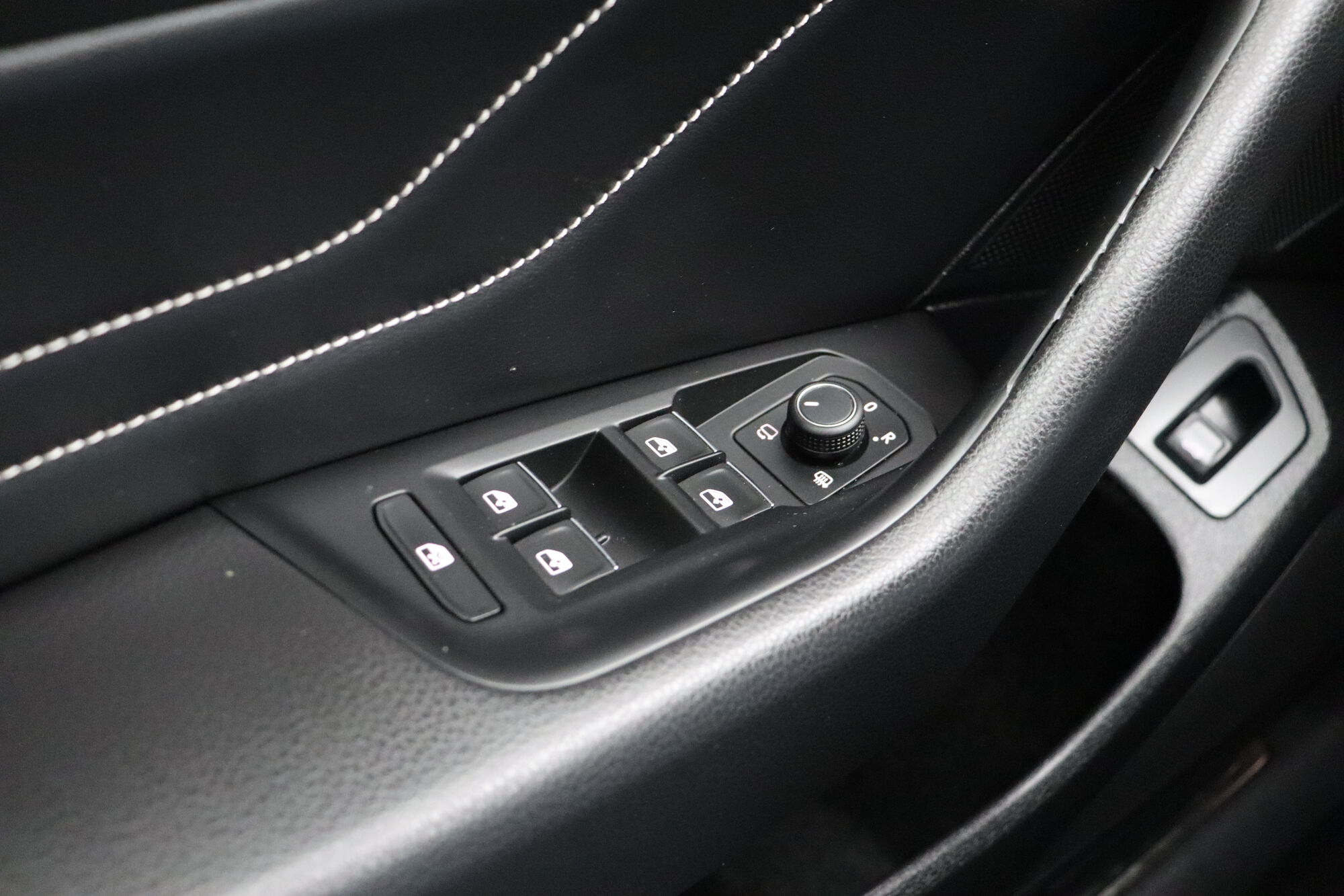 Volkswagen Passat image number null