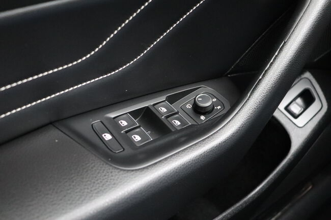 Volkswagen Passat image number null