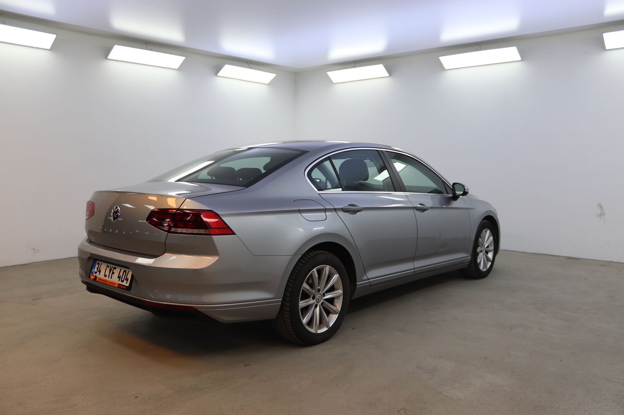 Volkswagen Passat image number null