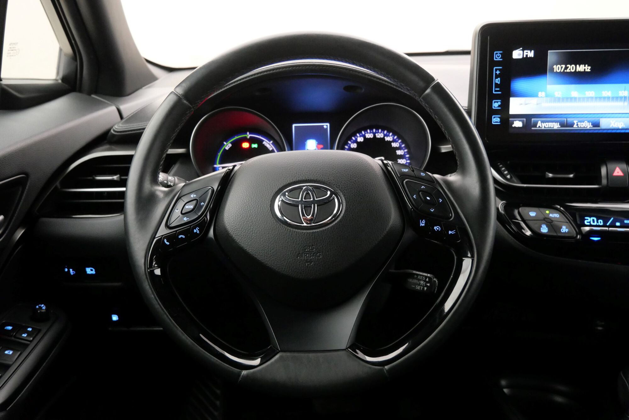 Toyota C-HR image number null