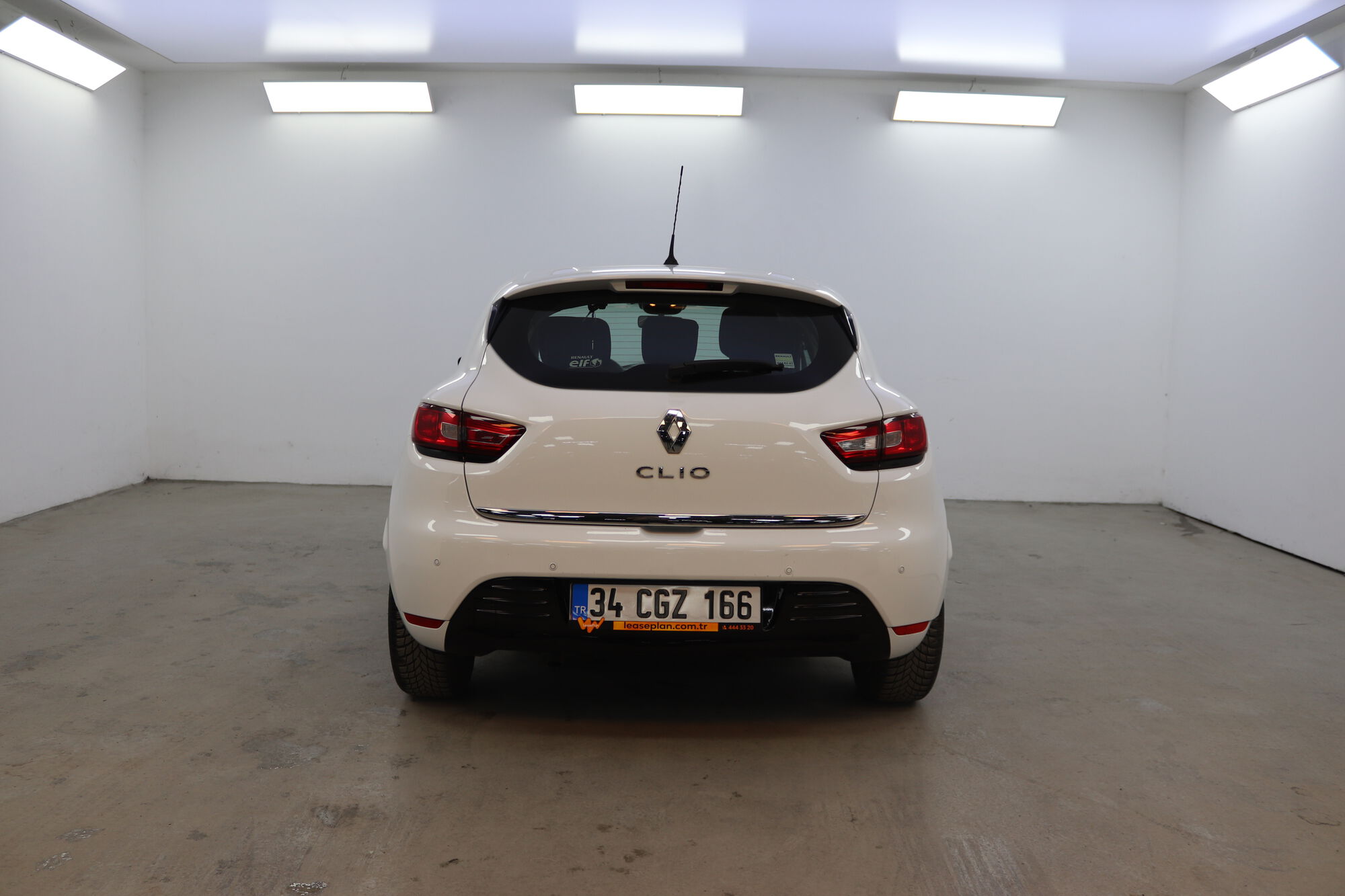 Renault Clio image number null