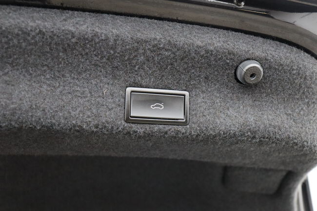 Volkswagen Passat image number null