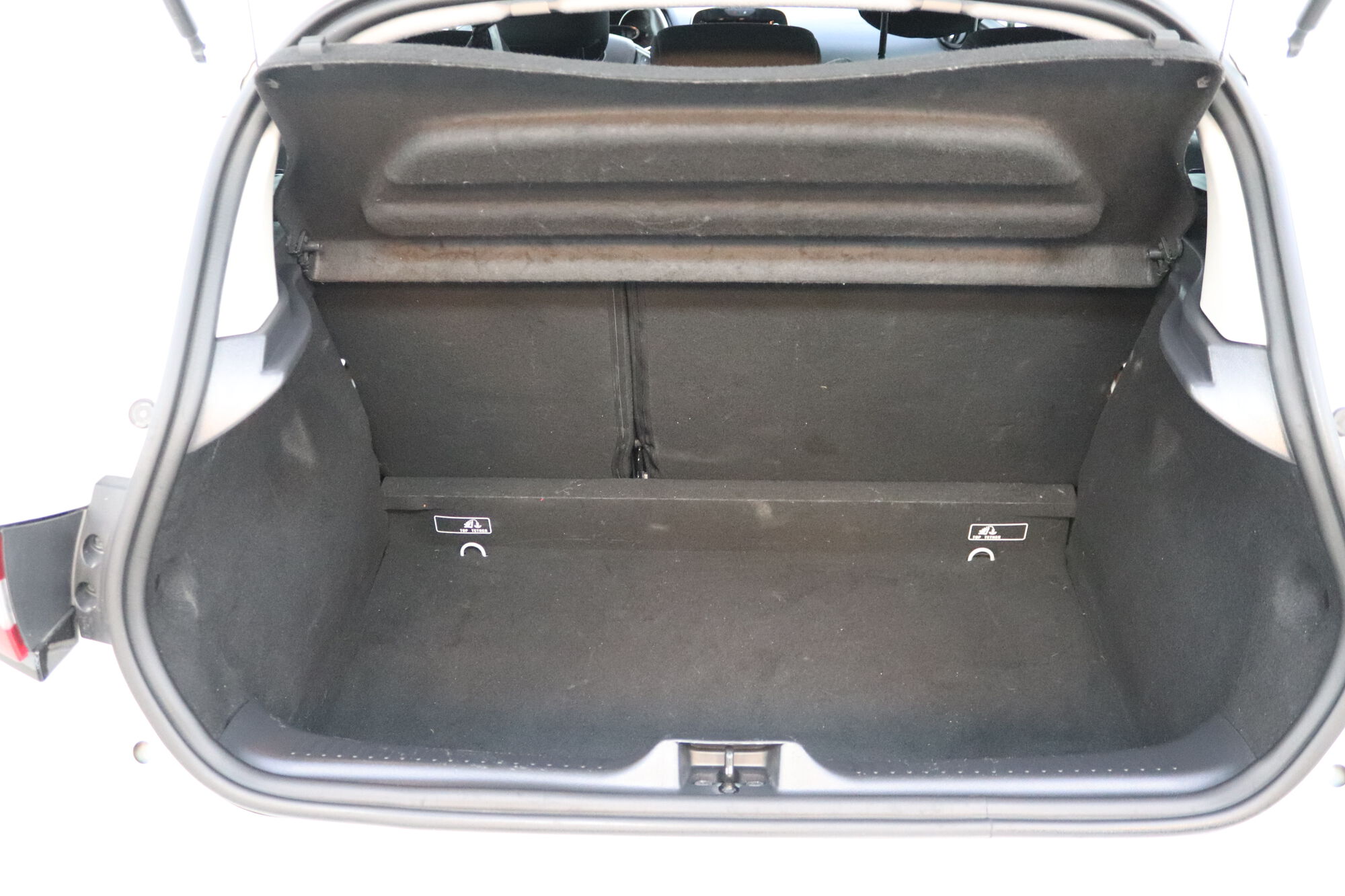 Renault Clio image number null