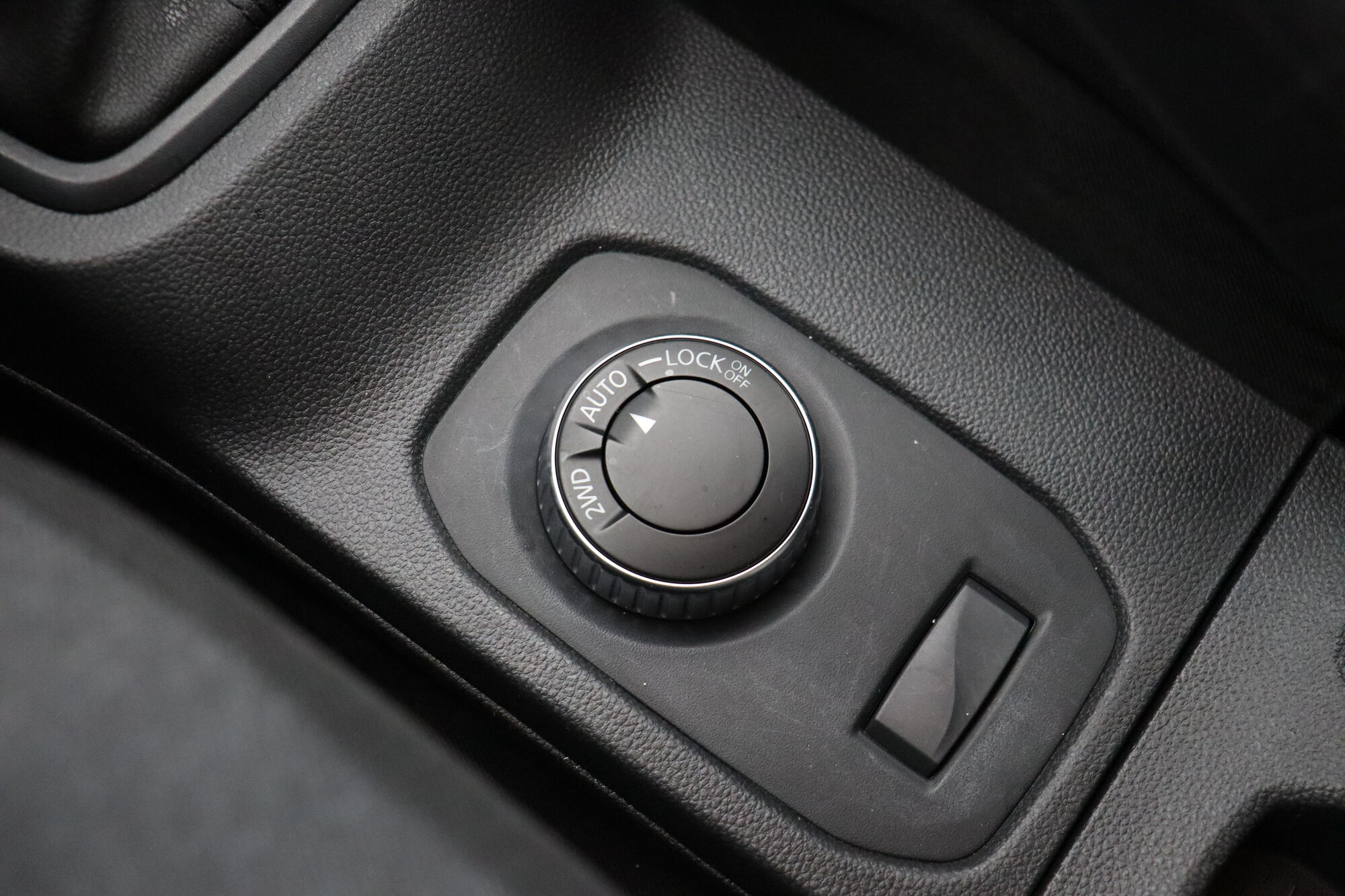 Dacia Duster image number null