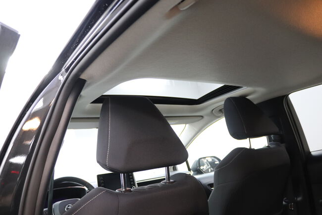 Toyota Corolla image number null