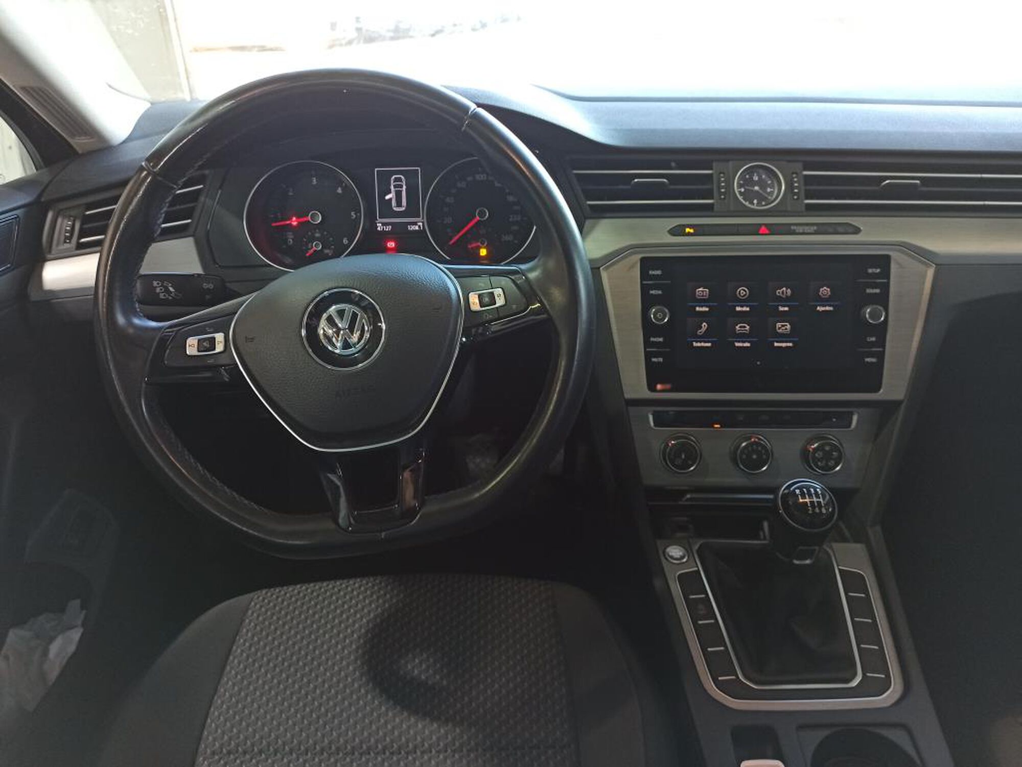 Volkswagen Passat Variant image number null