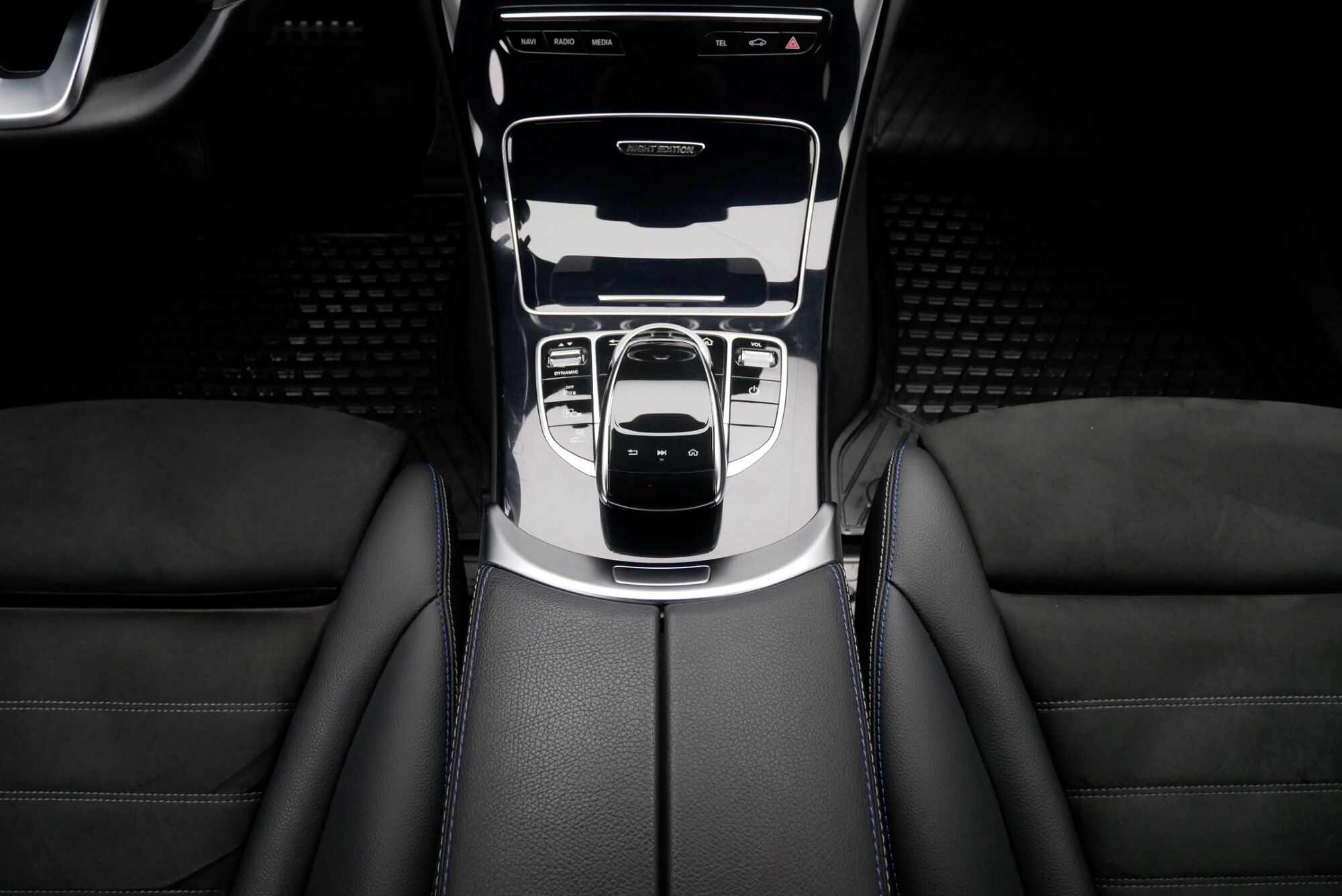 Mercedes-Benz C-Klasse image number null