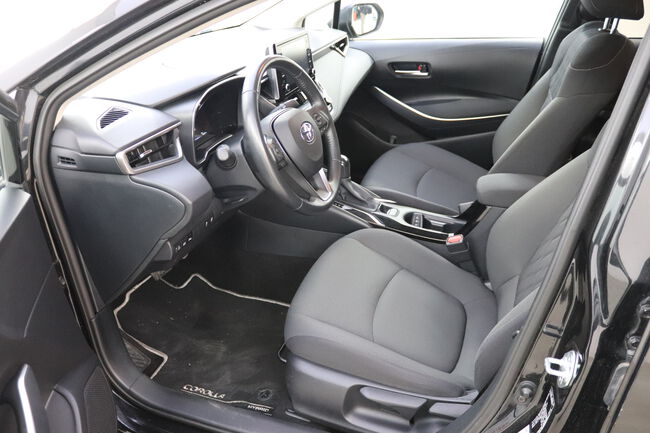 Toyota Corolla image number null