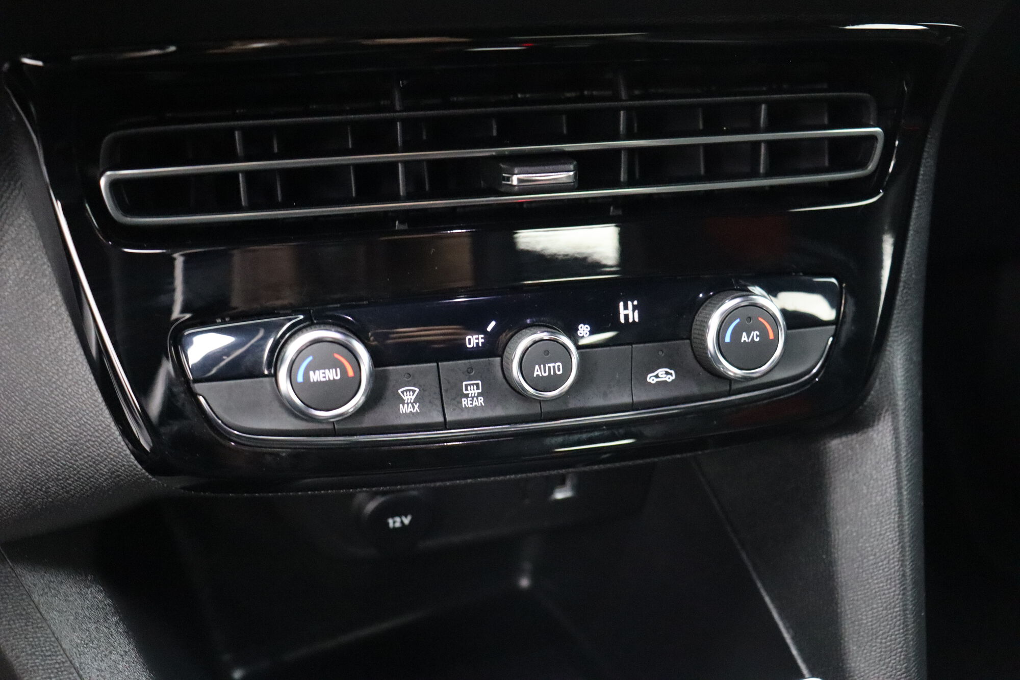 Opel Mokka image number null